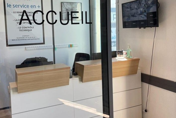 parking surveille aeroport bordeaux merignac